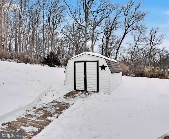 3 SUMMER DR, Elizabethtown, PA 17022