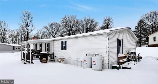 3 SUMMER DR, Elizabethtown, PA 17022