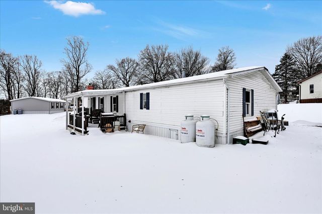 3 SUMMER DR, Elizabethtown, PA 17022