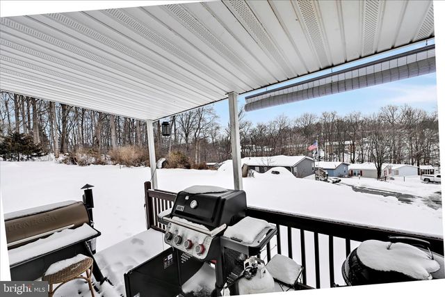 3 SUMMER DR, Elizabethtown, PA 17022