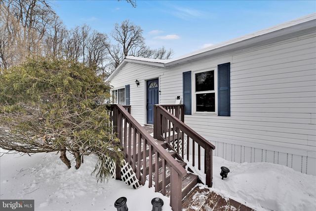 3 SUMMER DR, Elizabethtown, PA 17022