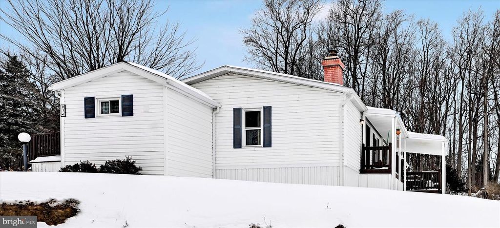 3 SUMMER DR, Elizabethtown, PA 17022