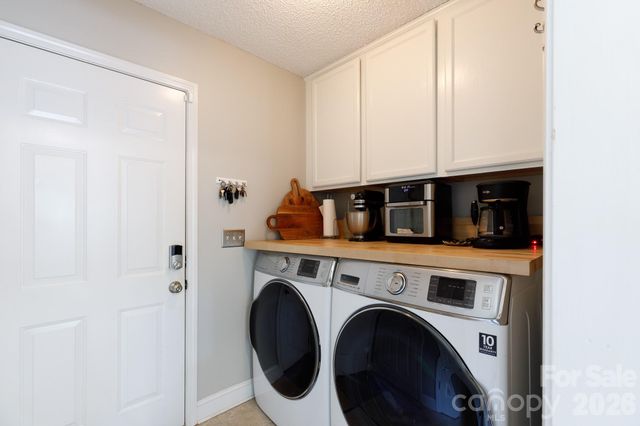 1566 Meadow Glen Lane, Rock Hill, SC 29730