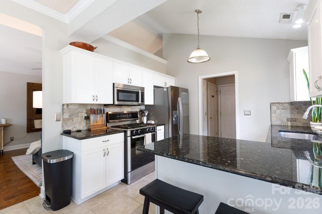 1566 Meadow Glen Lane, Rock Hill, SC 29730