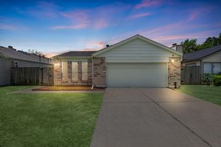 13835 Walnut Hollow Lane, Houston, TX 77082