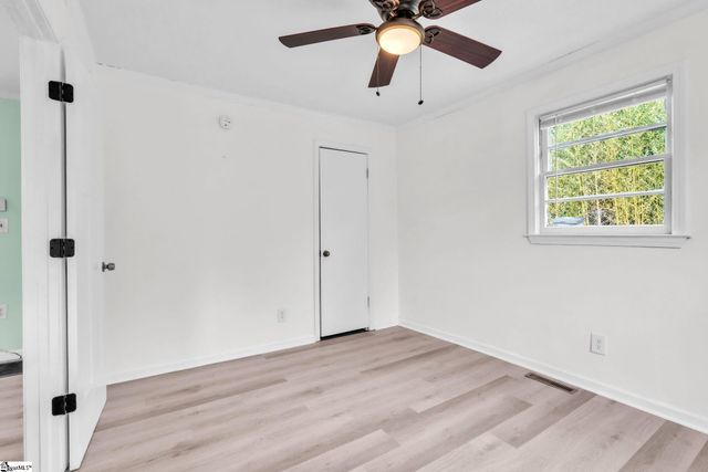 5 Bagwell Avenue, Greenville, SC 29611