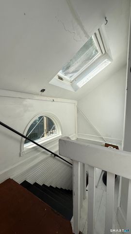 186 Great Neck Road, Waterford, CT 06385