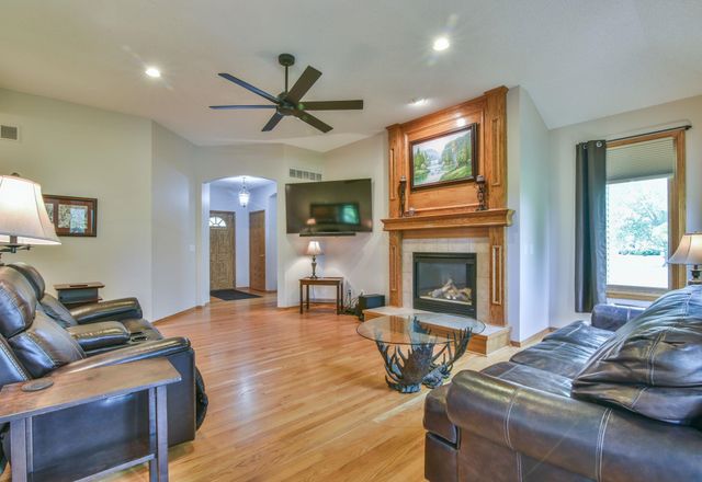 8160 N Hoover, Valley Center, KS 67147