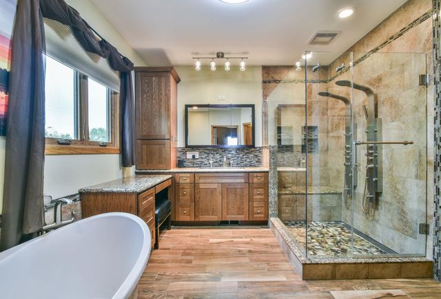8160 N Hoover, Valley Center, KS 67147