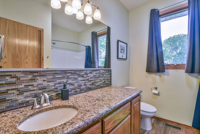 8160 N Hoover, Valley Center, KS 67147