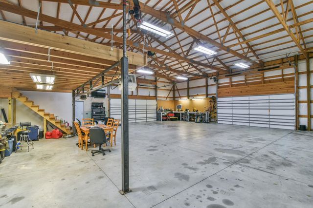 8160 N Hoover, Valley Center, KS 67147