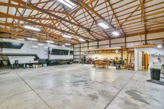 8160 N Hoover, Valley Center, KS 67147