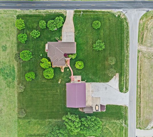 8160 N Hoover, Valley Center, KS 67147