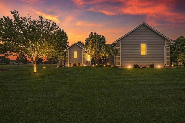 8160 N Hoover, Valley Center, KS 67147