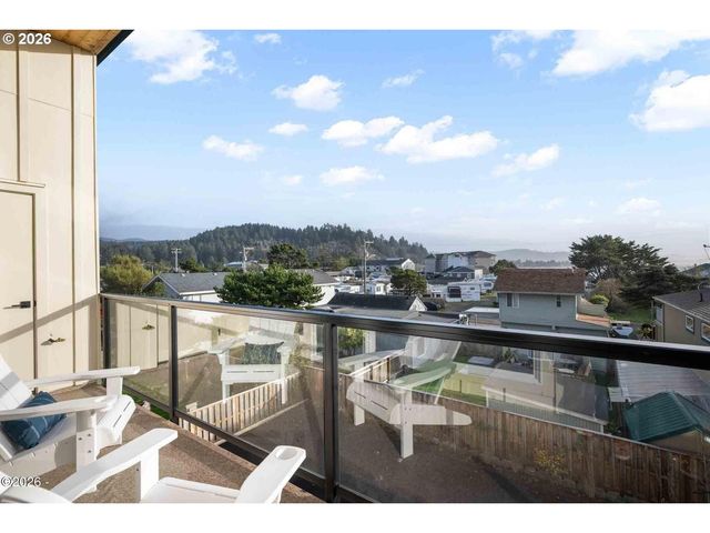 920 Sw 48TH St, Lincoln City, OR 97367