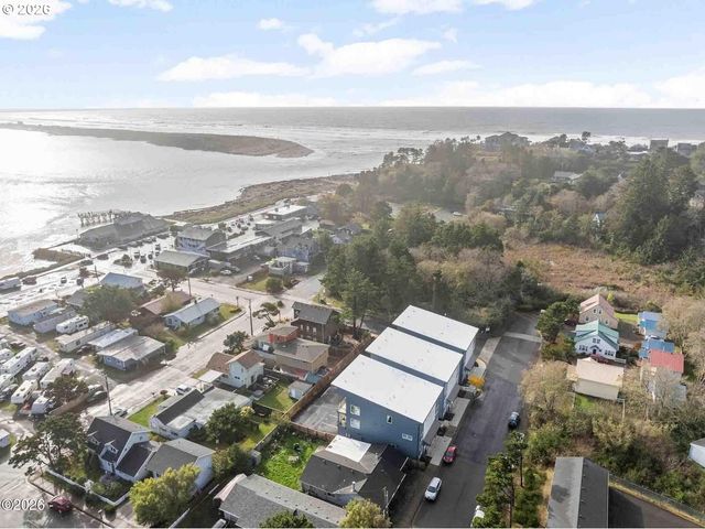 920 Sw 48TH St, Lincoln City, OR 97367