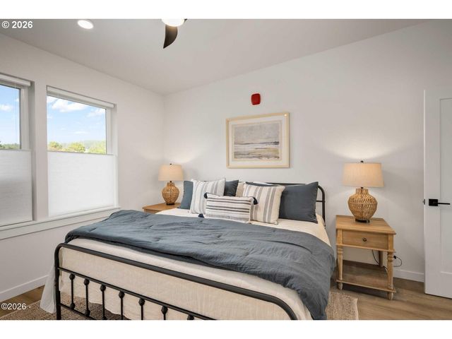 920 Sw 48TH St, Lincoln City, OR 97367