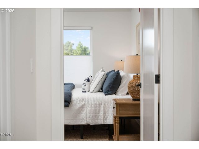 920 Sw 48TH St, Lincoln City, OR 97367
