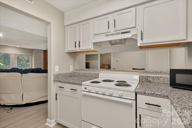 1608 Sharon Road W 47, Charlotte, NC 28210