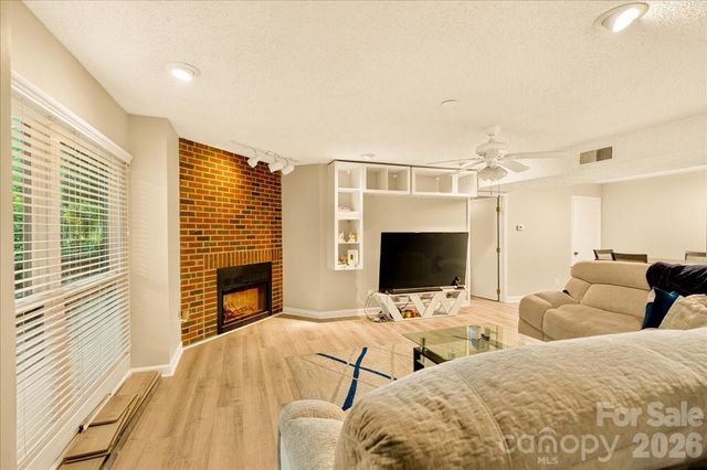 1608 Sharon Road W 47, Charlotte, NC 28210