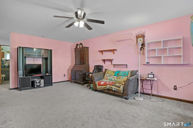 701 Beacon Valley Road APT 25, Naugatuck, CT 06770