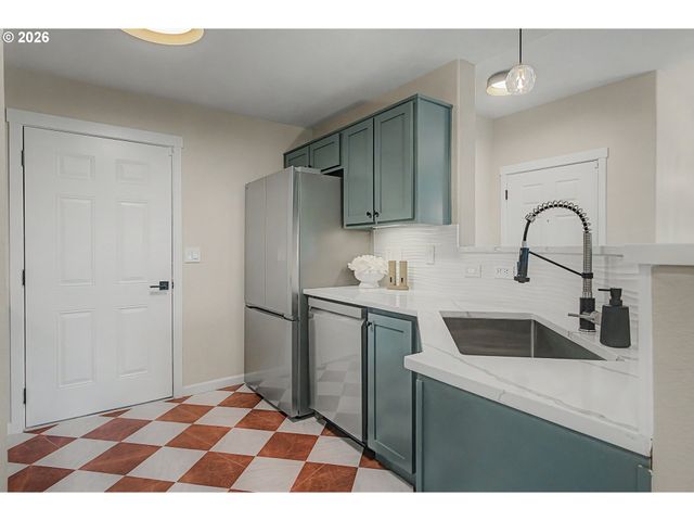 15050 Sw MALLARD Dr 101, Beaverton, OR 97007