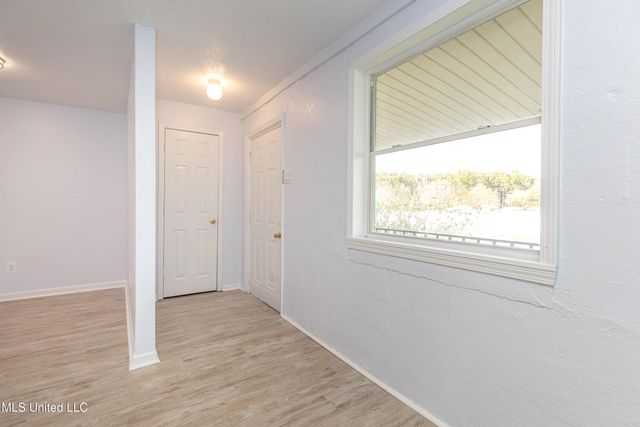 8429 Highway 613, 4, Moss Point, MS 39562