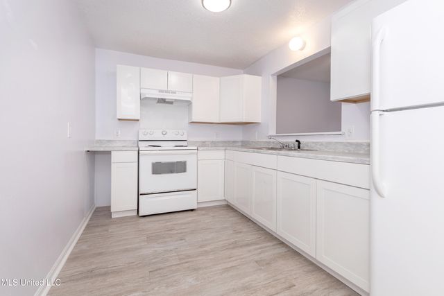 8429 Highway 613, 4, Moss Point, MS 39562