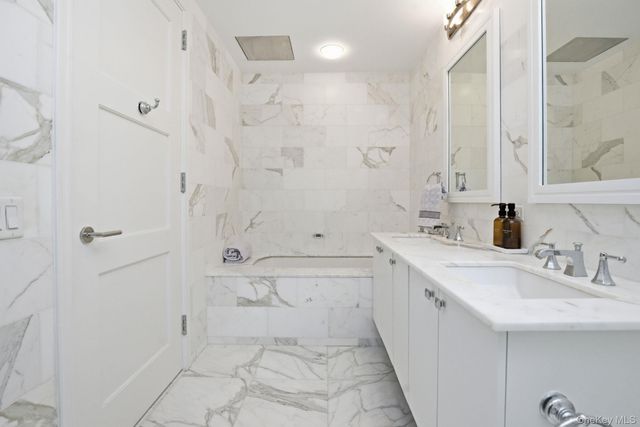 5 Renaissance Square 15C, White Plains, NY 10601