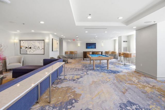 5 Renaissance Square 15C, White Plains, NY 10601