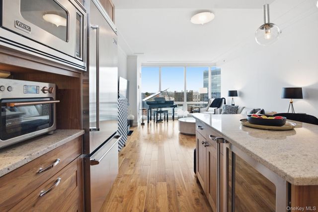 5 Renaissance Square 15C, White Plains, NY 10601