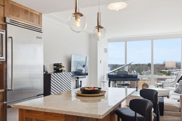 5 Renaissance Square 15C, White Plains, NY 10601