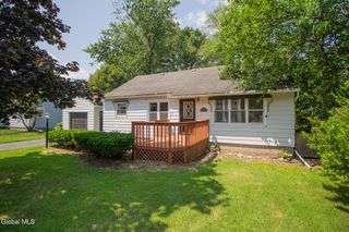 14 Holly Lane, Colonie, NY 12110