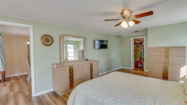 5844 RIDDLE ROAD, Holiday, FL 34690