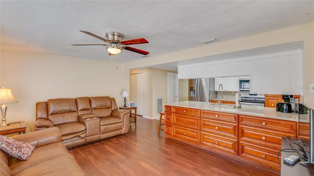 5844 RIDDLE ROAD, Holiday, FL 34690