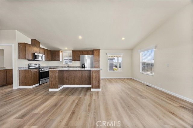 256 Mary Kay Lane, Bakersfield, CA 93308