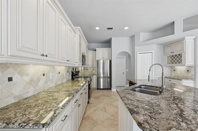501 MANISHA PLACE, Tarpon Springs, FL 34688