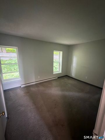 44 Willow Street 44, Meriden, CT 06450