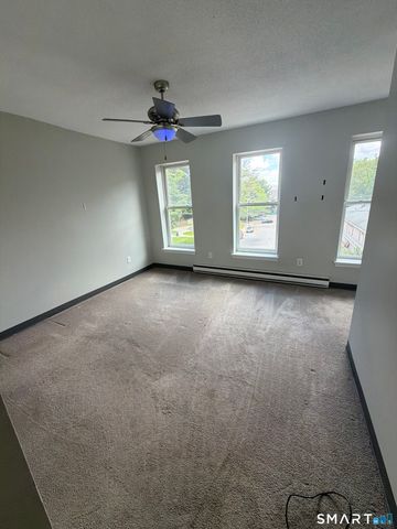 44 Willow Street 44, Meriden, CT 06450