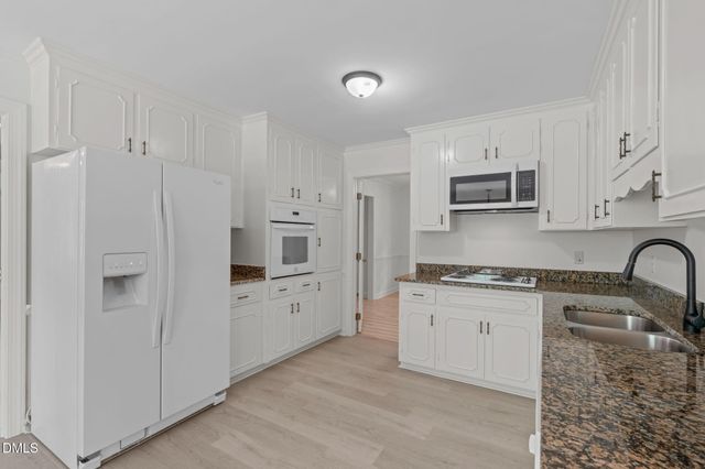 3216 Stoneyford Court, Raleigh, NC 27603