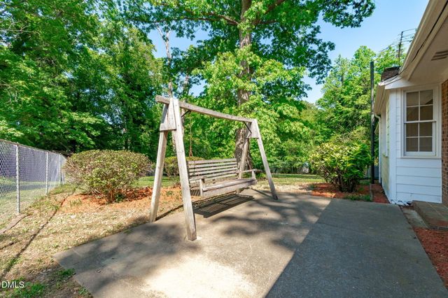 3216 Stoneyford Court, Raleigh, NC 27603