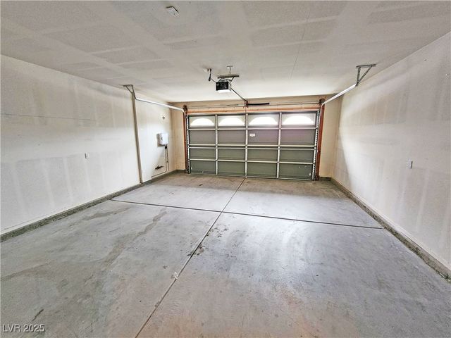 5561 Carrara Pointe Street, Pahrump, NV 89061