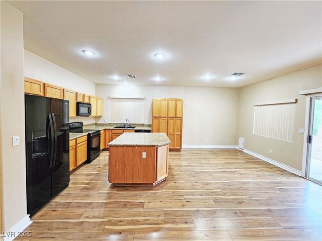 5561 Carrara Pointe Street, Pahrump, NV 89061