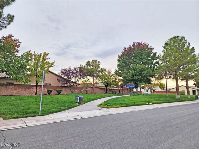 5561 Carrara Pointe Street, Pahrump, NV 89061