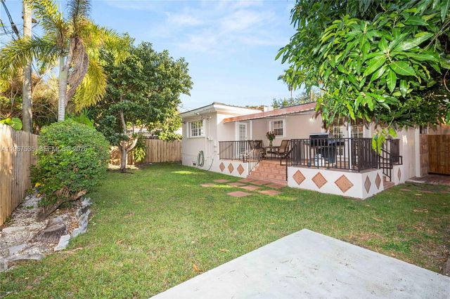 4487 SW 15th Ter, Miami, FL 33134