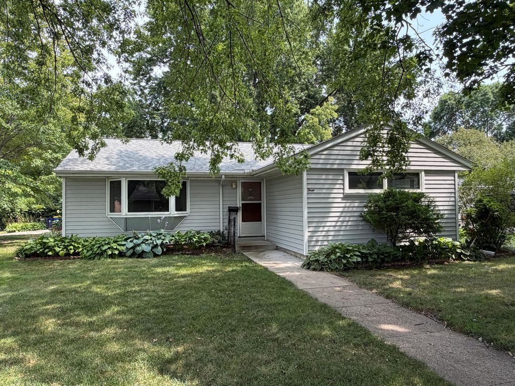 3 Fareway Drive, Northfield, MN 55057 — exterior