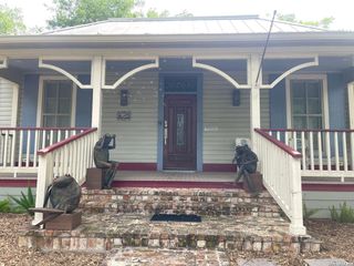 630 E Guenther St, San Antonio, TX 78210