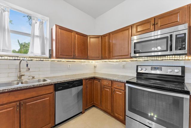 16133 E Lancashire Drive, The Acreage, FL 33470