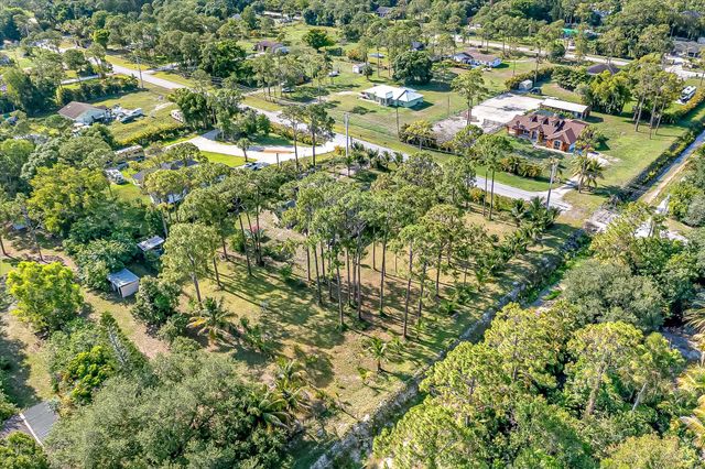 16133 E Lancashire Drive, The Acreage, FL 33470