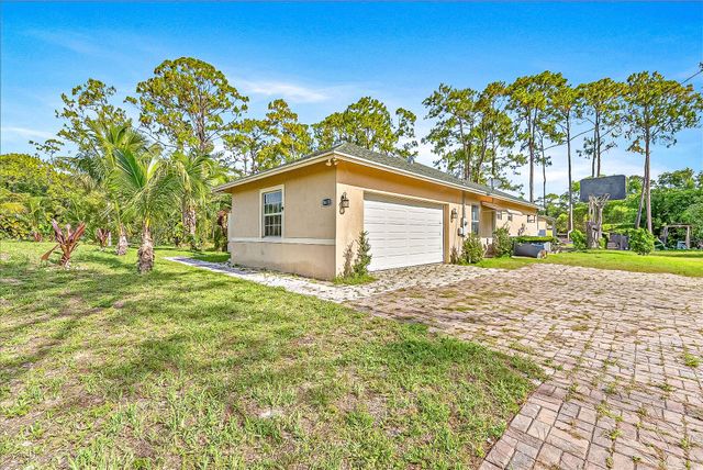 16133 E Lancashire Drive, The Acreage, FL 33470